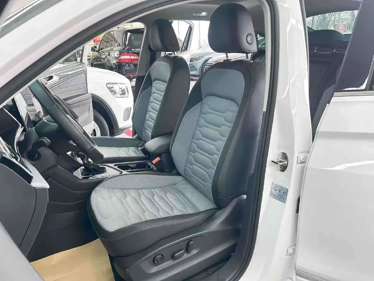 2022 Volkswagen Tiguan X 2.0T 186HP L4 7DCT,autocango,china used car exporter,china ev exporter,chinese used car exporter,chinese used ev exporter