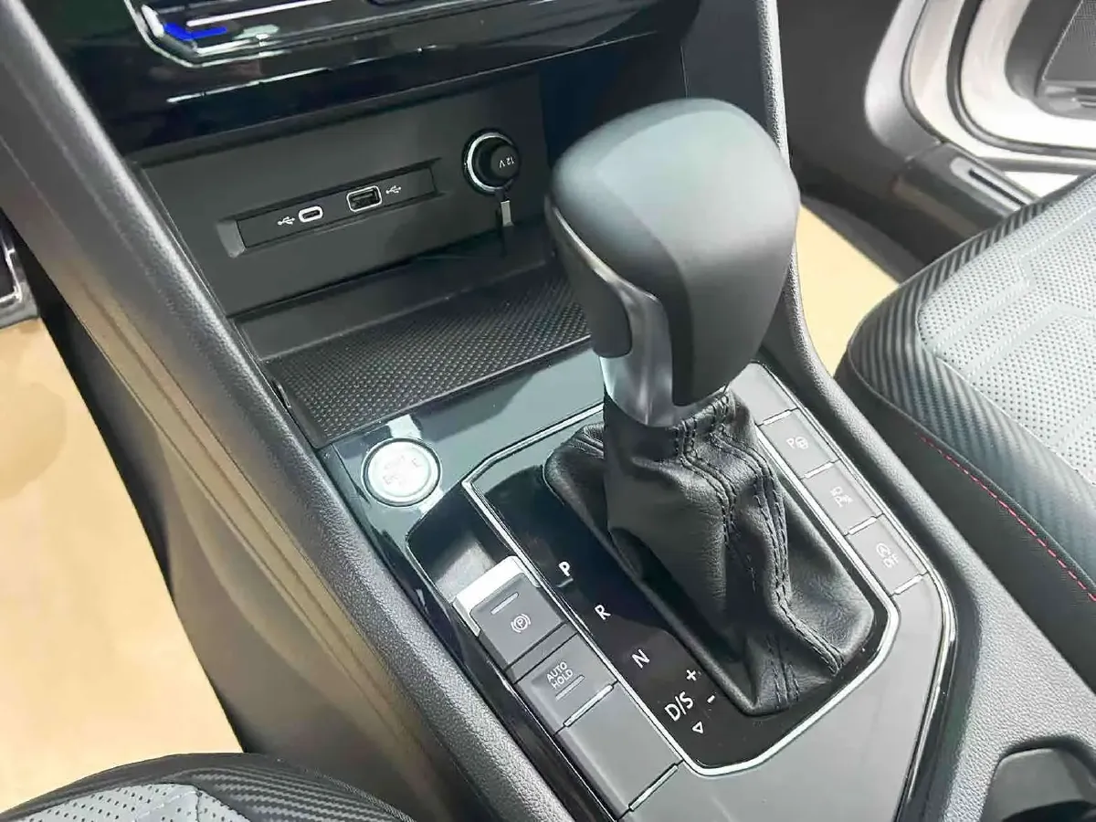 2022 Volkswagen Tiguan X 2.0T 186HP L4 7DCT,autocango,china used car exporter,china ev exporter,chinese used car exporter,chinese used ev exporter