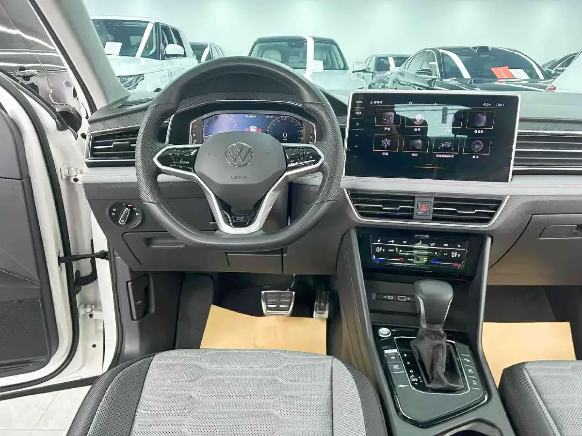 2022 Volkswagen Tiguan X 2.0T 186HP L4 7DCT,autocango,china used car exporter,china ev exporter,chinese used car exporter,chinese used ev exporter