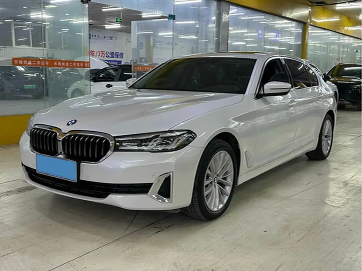 2021 BMW 5 Series 2.0T 184HP L4 8AT