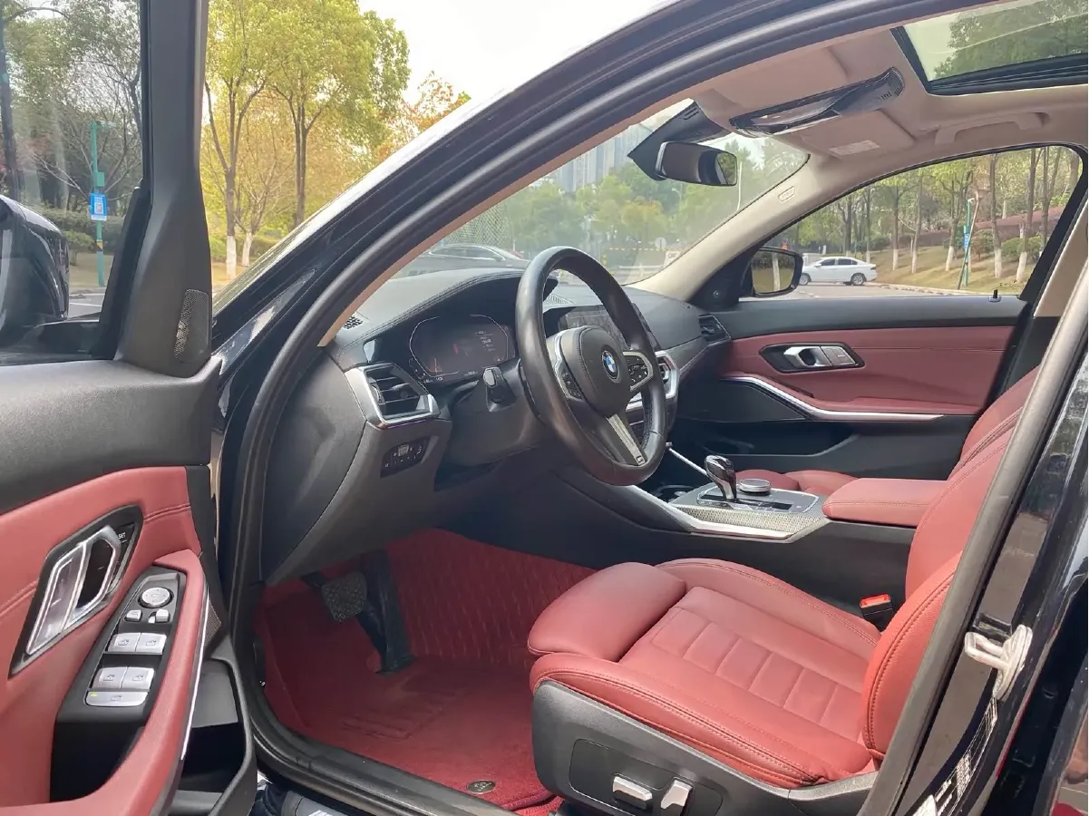 2021 BMW 3 Series 2.0T 184HP L4 8AT,autocango,china used car exporter,china ev exporter,chinese used car exporter,chinese used ev exporter