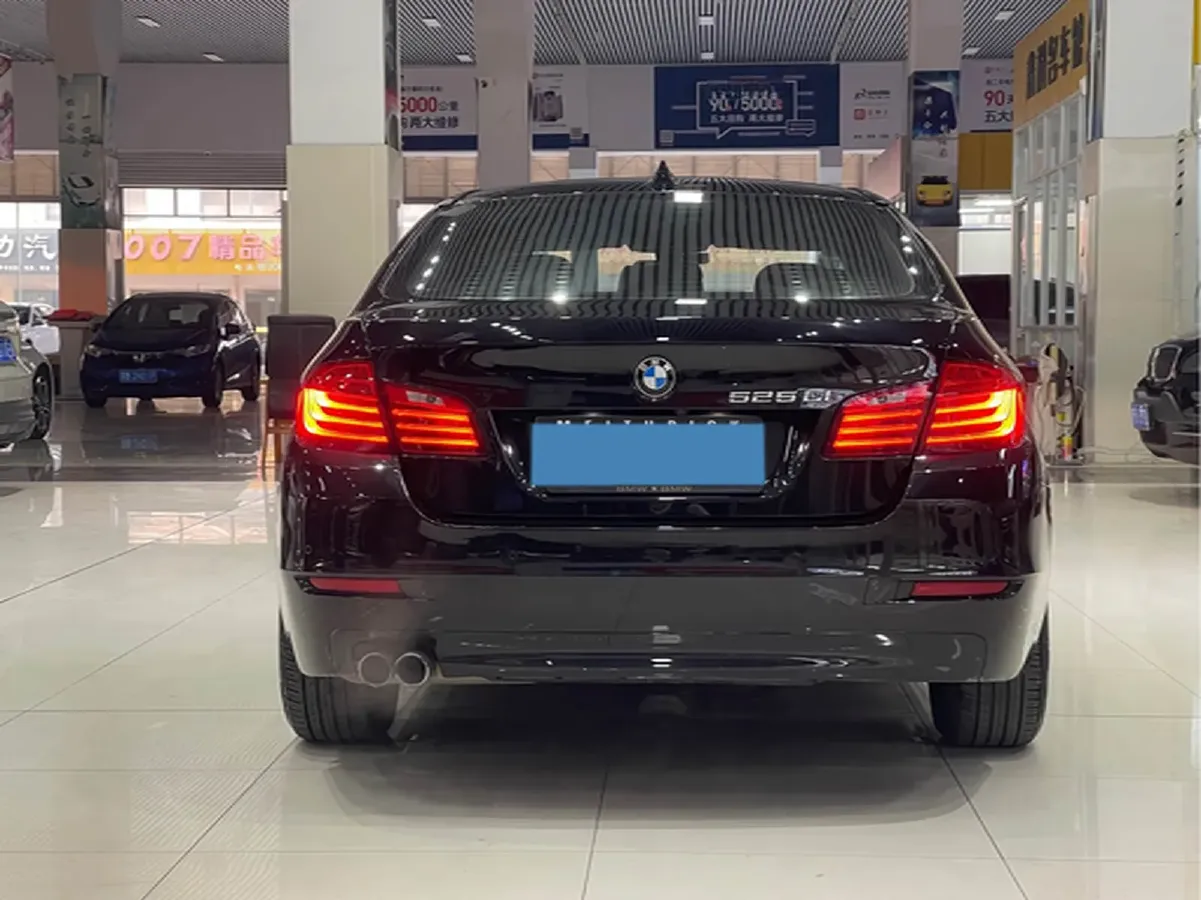 2017 BMW 5 Series 2.0T 184HP L4 8AT,autocango,china used car exporter,china ev exporter,chinese used car exporter,chinese used ev exporter