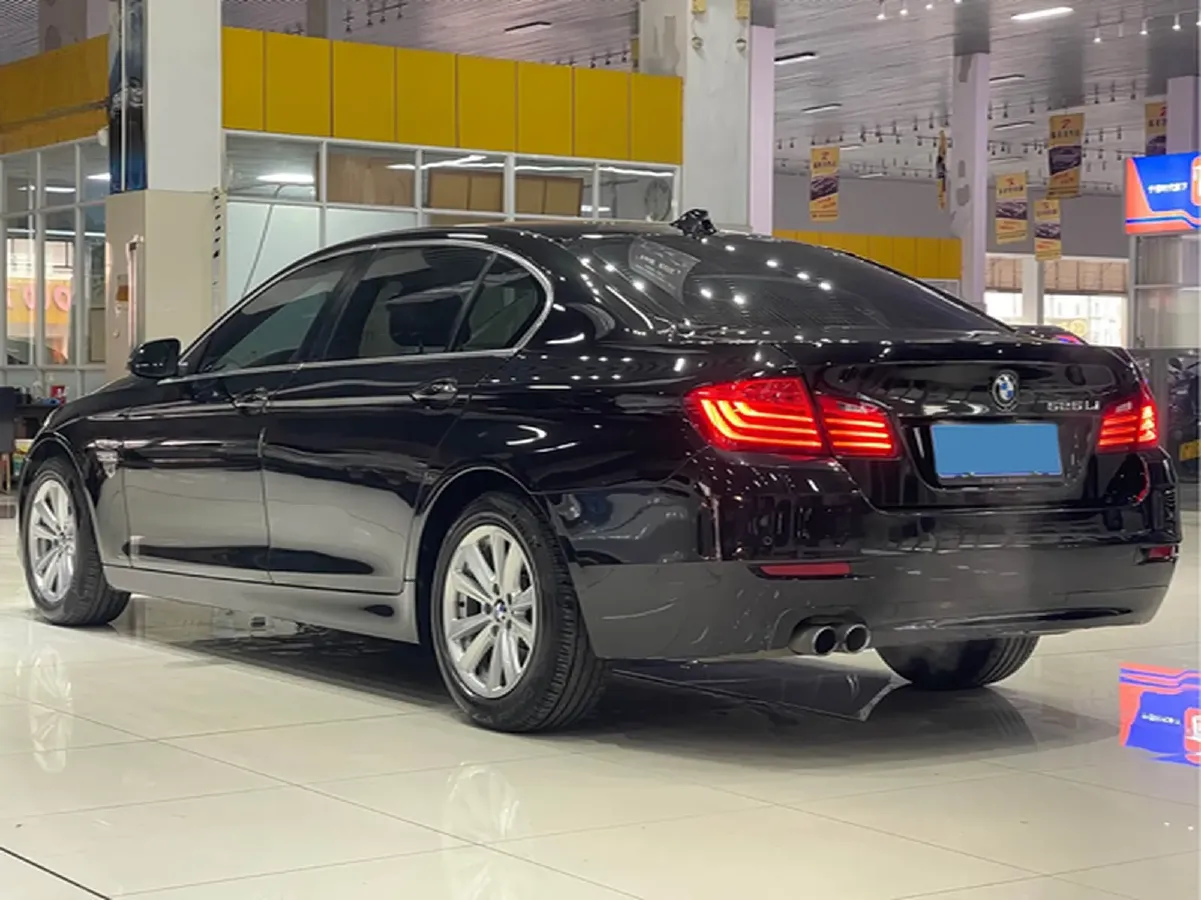 2017 BMW 5 Series 2.0T 184HP L4 8AT,autocango,china used car exporter,china ev exporter,chinese used car exporter,chinese used ev exporter