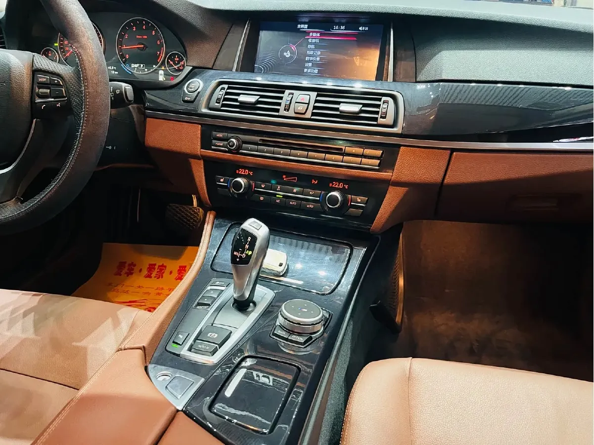 2017 BMW 5 Series 2.0T 184HP L4 8AT,autocango,china used car exporter,china ev exporter,chinese used car exporter,chinese used ev exporter