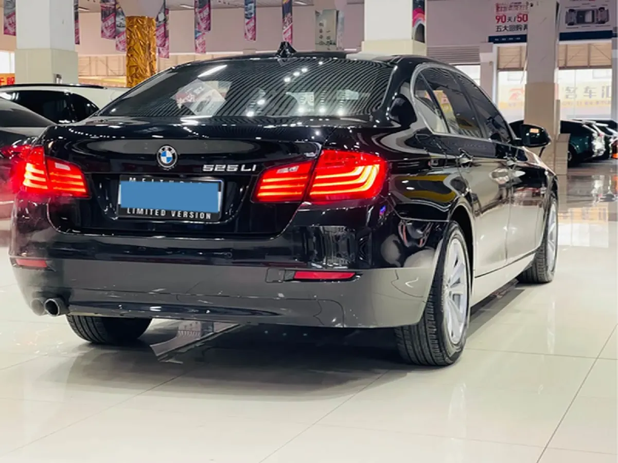 2017 BMW 5 Series 2.0T 184HP L4 8AT,autocango,china used car exporter,china ev exporter,chinese used car exporter,chinese used ev exporter