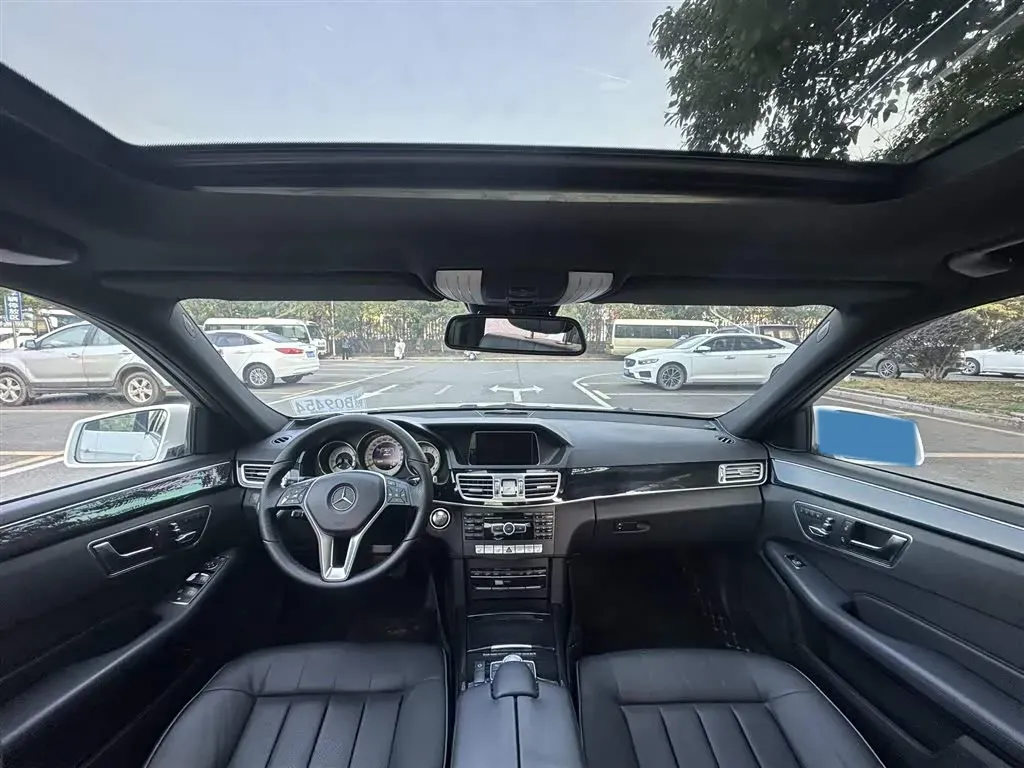 2015 Mercedes-Benz E Class 2.0T 211HP L4 7AT,autocango,china used car exporter,china ev exporter,chinese used car exporter,chinese used ev exporter