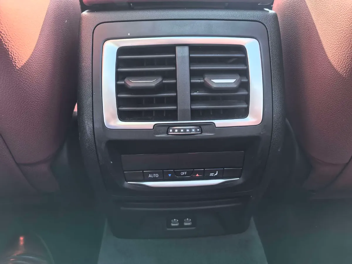 2022 BMW X3 2.0T 184HP L4 8AT,autocango,china used car exporter,china ev exporter,chinese used car exporter,chinese used ev exporter