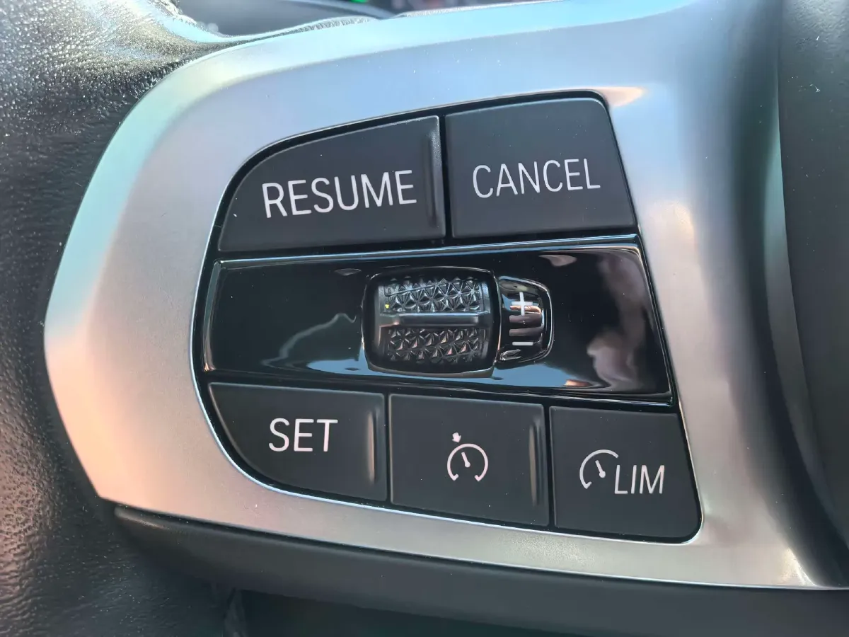 2022 BMW X3 2.0T 184HP L4 8AT,autocango,china used car exporter,china ev exporter,chinese used car exporter,chinese used ev exporter