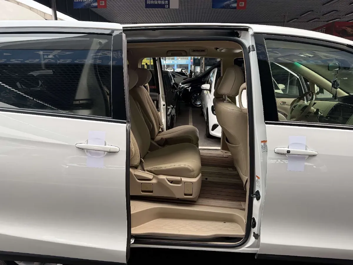 2012 Toyota Previa 2.4L 170HP L4 CVT,autocango,china used car exporter,china ev exporter,chinese used car exporter,chinese used ev exporter