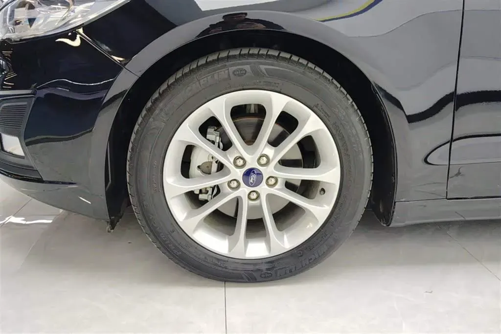 2020 Ford Mondeo 1.5T 182HP L4 6AT,autocango,china used car exporter,china ev exporter,chinese used car exporter,chinese used ev exporter