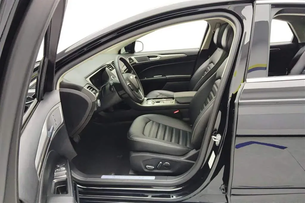 2020 Ford Mondeo 1.5T 182HP L4 6AT,autocango,china used car exporter,china ev exporter,chinese used car exporter,chinese used ev exporter