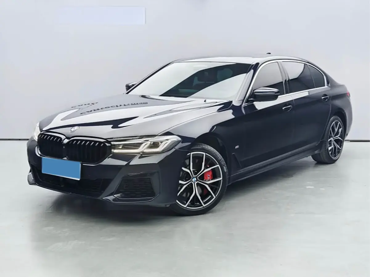 2022 BMW 5 Series 2.0T 252HP L4 8AT