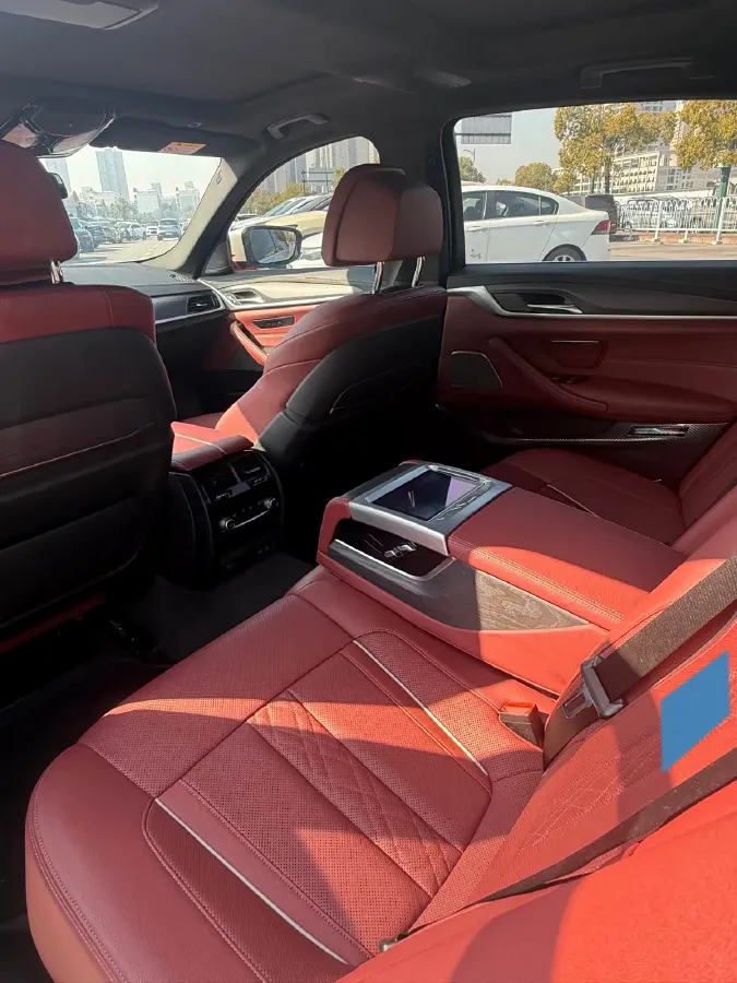 2021 BMW 5 Series 2.0T 252HP L4 8AT,autocango,china used car exporter,china ev exporter,chinese used car exporter,chinese used ev exporter