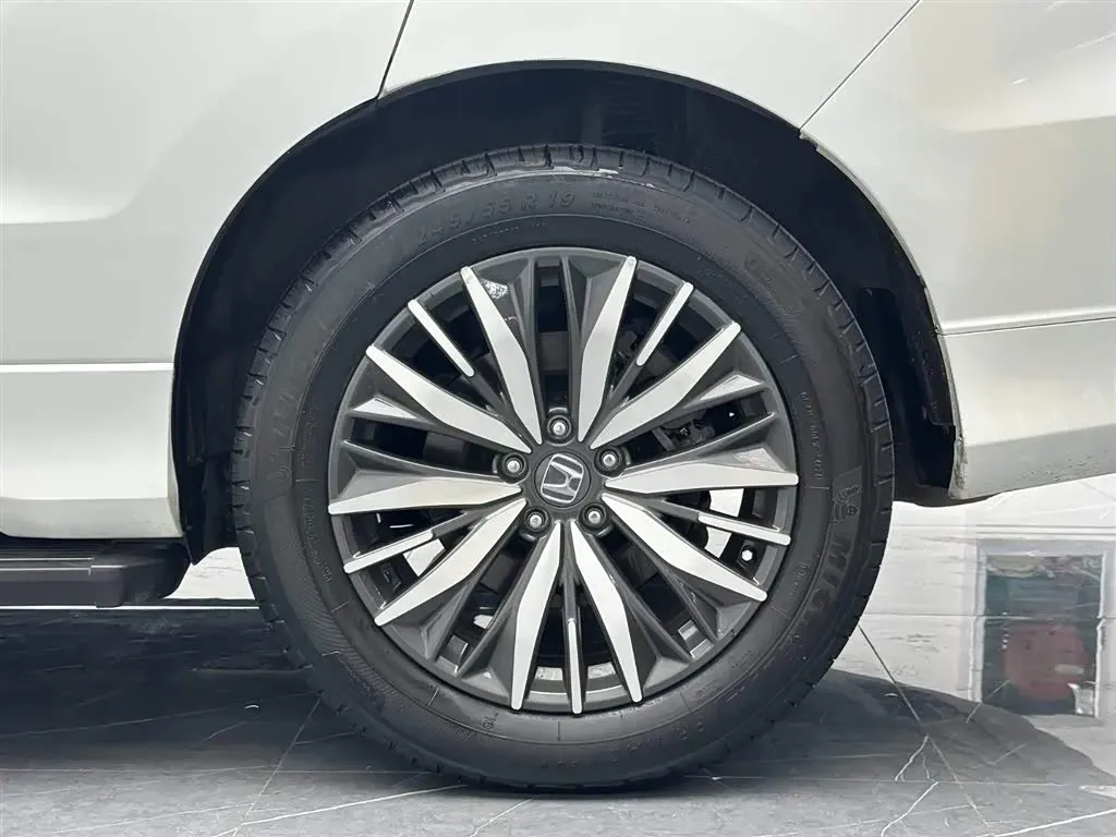 2020 Honda Avancier 2.0T 272HP L4 9AT,autocango,china used car exporter,china ev exporter,chinese used car exporter,chinese used ev exporter