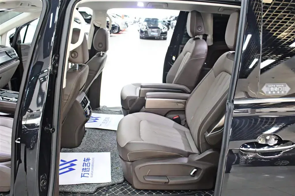 2024 Volkswagen Viloran 2.0T 186HP L4 7DCT,autocango,china used car exporter,china ev exporter,chinese used car exporter,chinese used ev exporter