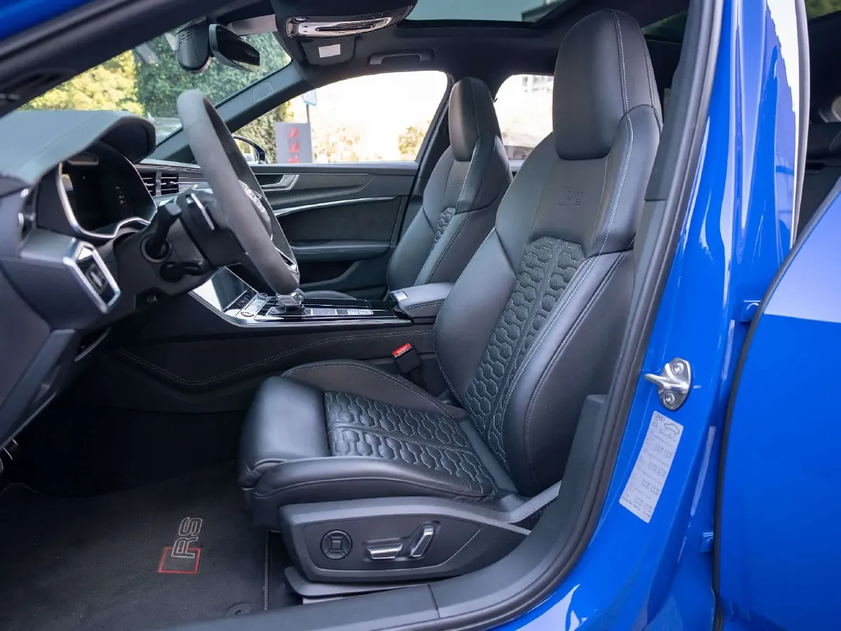 2021 Audi RS 6 4.0T 600HP V8 8AT,autocango,china used car exporter,china ev exporter,chinese used car exporter,chinese used ev exporter