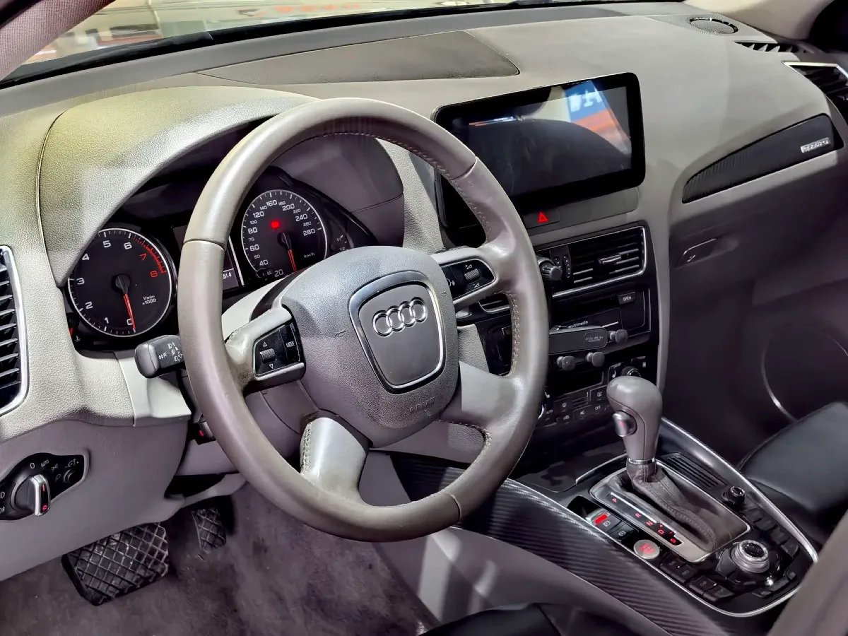 2011 Audi Q5 2.0T 211HP L4 8AT,autocango,china used car exporter,china ev exporter,chinese used car exporter,chinese used ev exporter