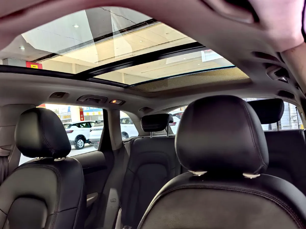 2011 Audi Q5 2.0T 211HP L4 8AT,autocango,china used car exporter,china ev exporter,chinese used car exporter,chinese used ev exporter