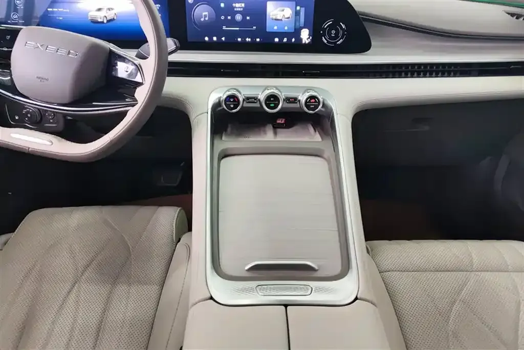 2024 Exceed RX C-DM 1.5T 156HP L4 3DHT PHEV 19.43KWH,autocango,china used car exporter,china ev exporter,chinese used car exporter,chinese used ev exporter