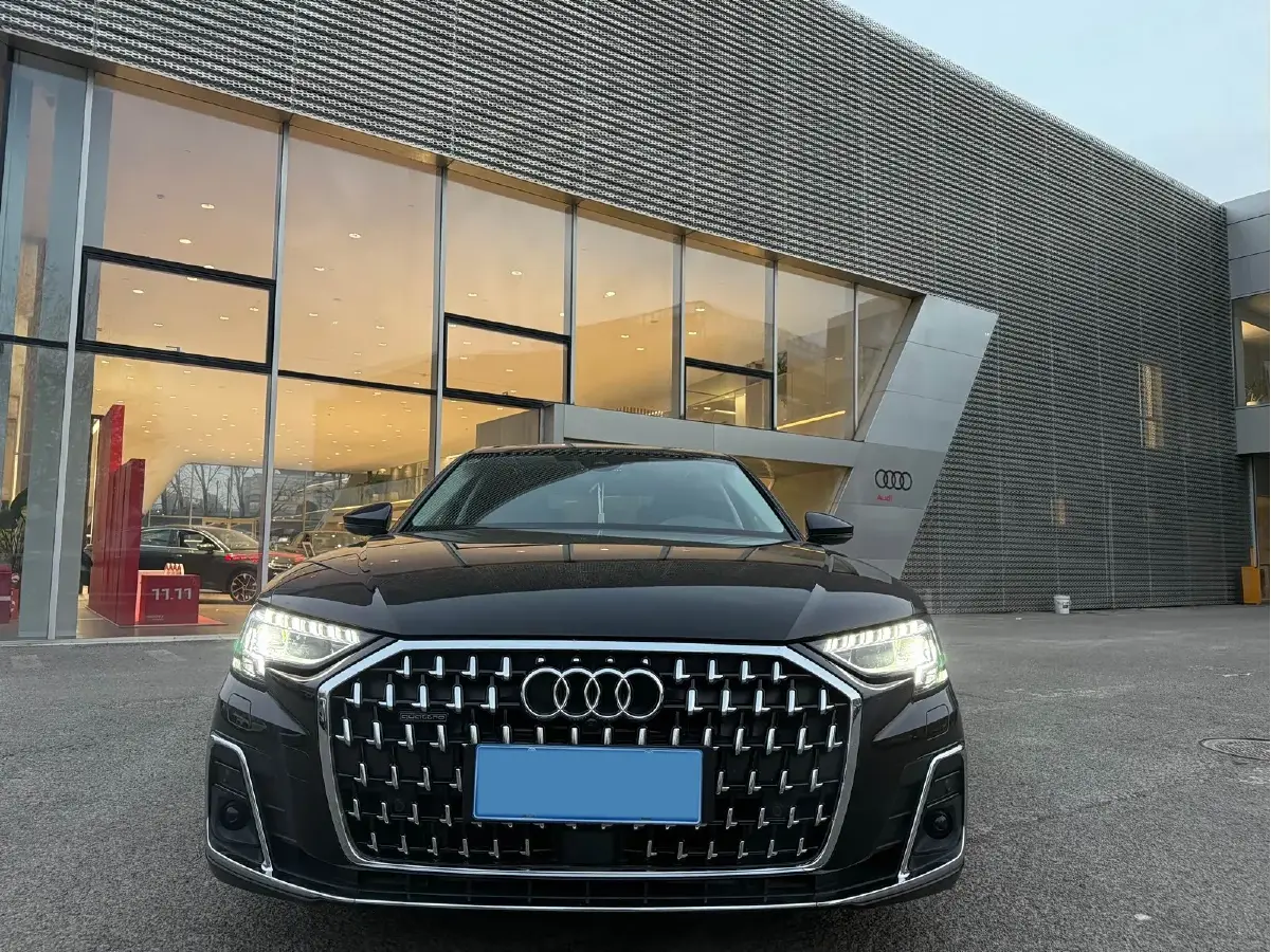 2025 Audi A8 3.0T 286HP V6 8AT