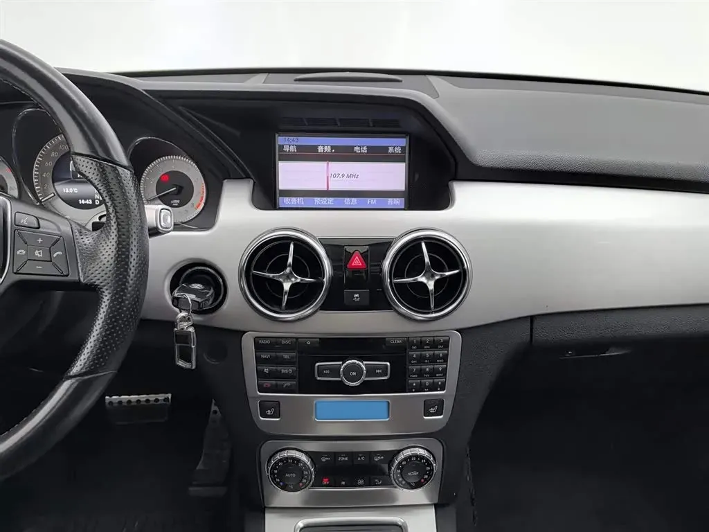 2013 Mercedes-Benz GLK Class 3.0L 245HP V6 7AT,autocango,china used car exporter,china ev exporter,chinese used car exporter,chinese used ev exporter