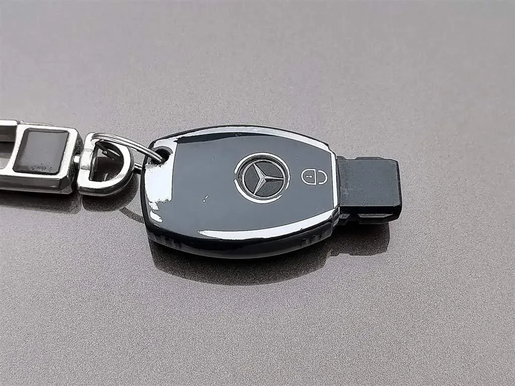 2013 Mercedes-Benz GLK Class 3.0L 245HP V6 7AT,autocango,china used car exporter,china ev exporter,chinese used car exporter,chinese used ev exporter