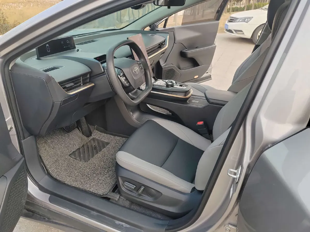 2024 Toyota bZ3 BEV 49.92KWH,autocango,china used car exporter,china ev exporter,chinese used car exporter,chinese used ev exporter