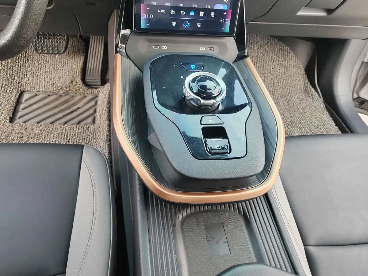 2024 Toyota bZ3 BEV 49.92KWH,autocango,china used car exporter,china ev exporter,chinese used car exporter,chinese used ev exporter