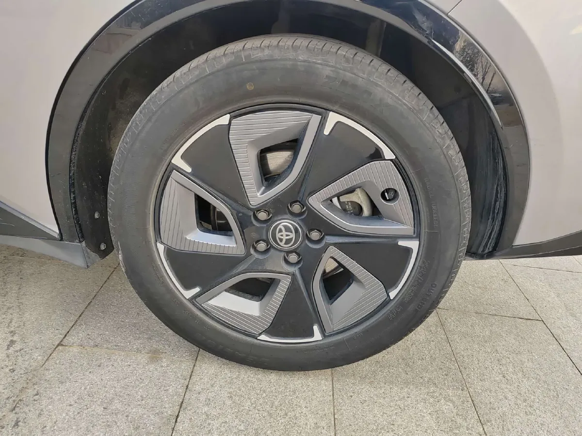 2024 Toyota bZ3 BEV 49.92KWH,autocango,china used car exporter,china ev exporter,chinese used car exporter,chinese used ev exporter