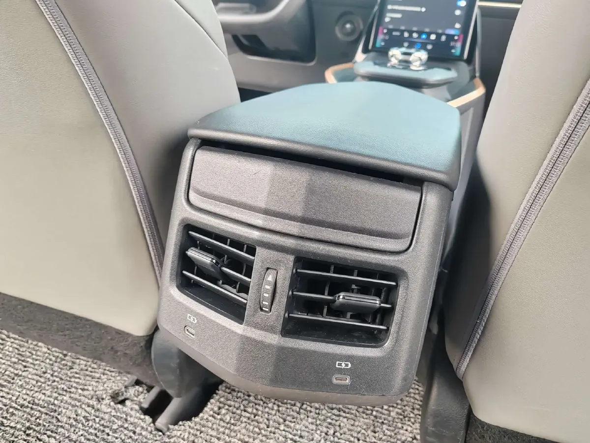 2024 Toyota bZ3 BEV 49.92KWH,autocango,china used car exporter,china ev exporter,chinese used car exporter,chinese used ev exporter