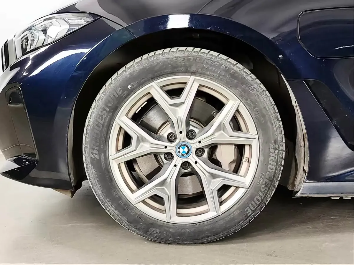 2024 BMW i3 BEV 70KWH,autocango,china used car exporter,china ev exporter,chinese used car exporter,chinese used ev exporter