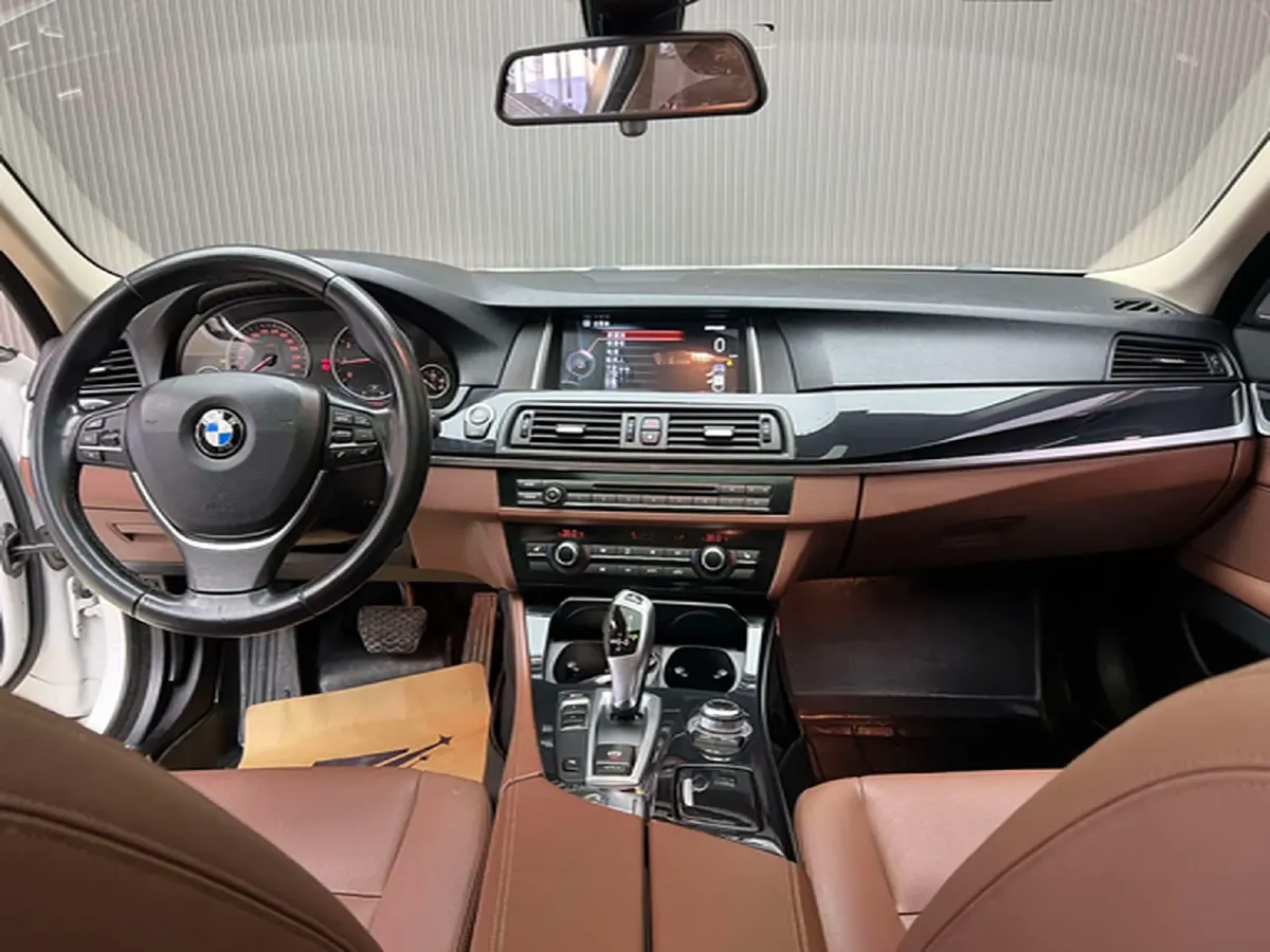 2017 BMW 5 Series 2.0T 184HP L4 8AT,autocango,china used car exporter,china ev exporter,chinese used car exporter,chinese used ev exporter