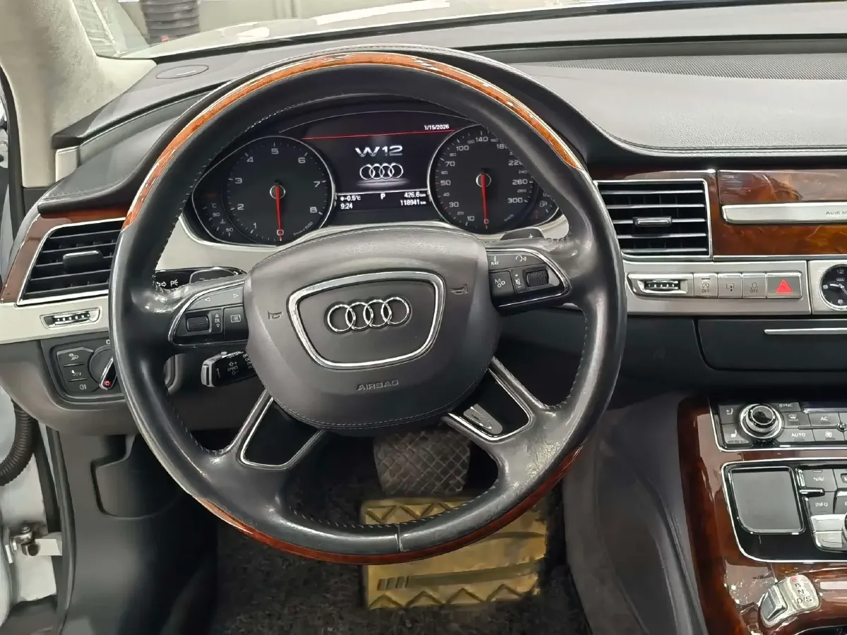 2012 Audi A8 6.3L 500HP W12 8AT,autocango,china used car exporter,china ev exporter,chinese used car exporter,chinese used ev exporter