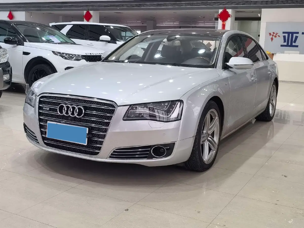 2012 Audi A8 6.3L 500HP W12 8AT