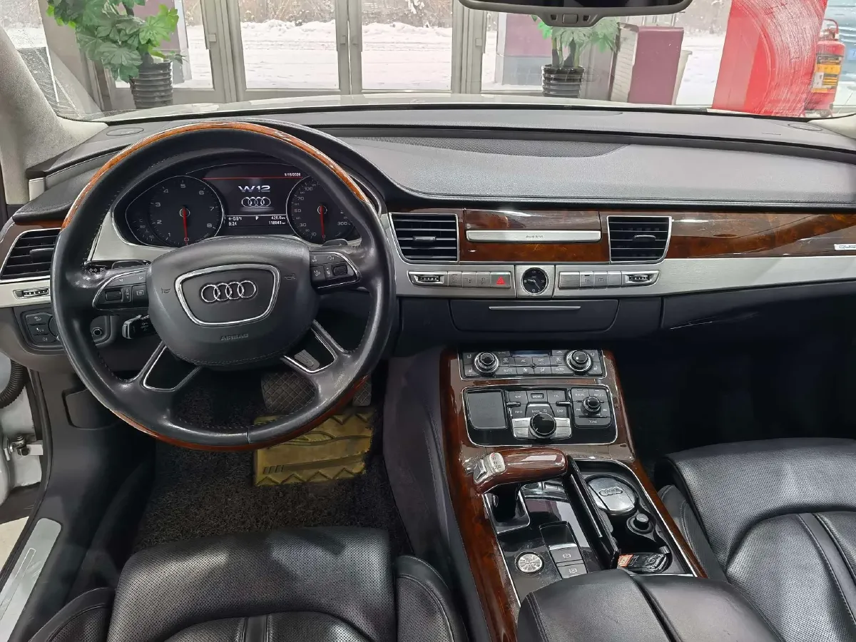 2012 Audi A8 6.3L 500HP W12 8AT,autocango,china used car exporter,china ev exporter,chinese used car exporter,chinese used ev exporter