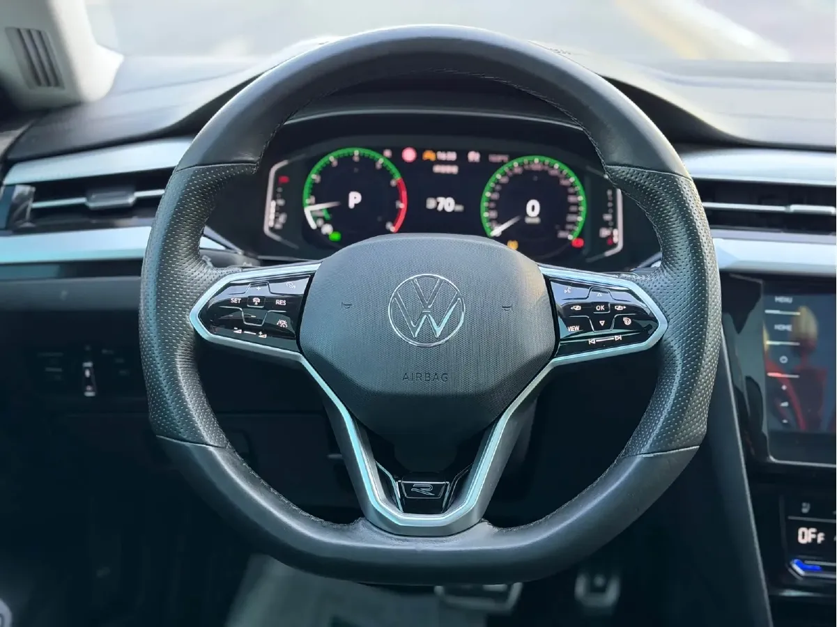 2023 Volkswagen CC 2.0T 220HP L4 7DCT,autocango,china used car exporter,china ev exporter,chinese used car exporter,chinese used ev exporter