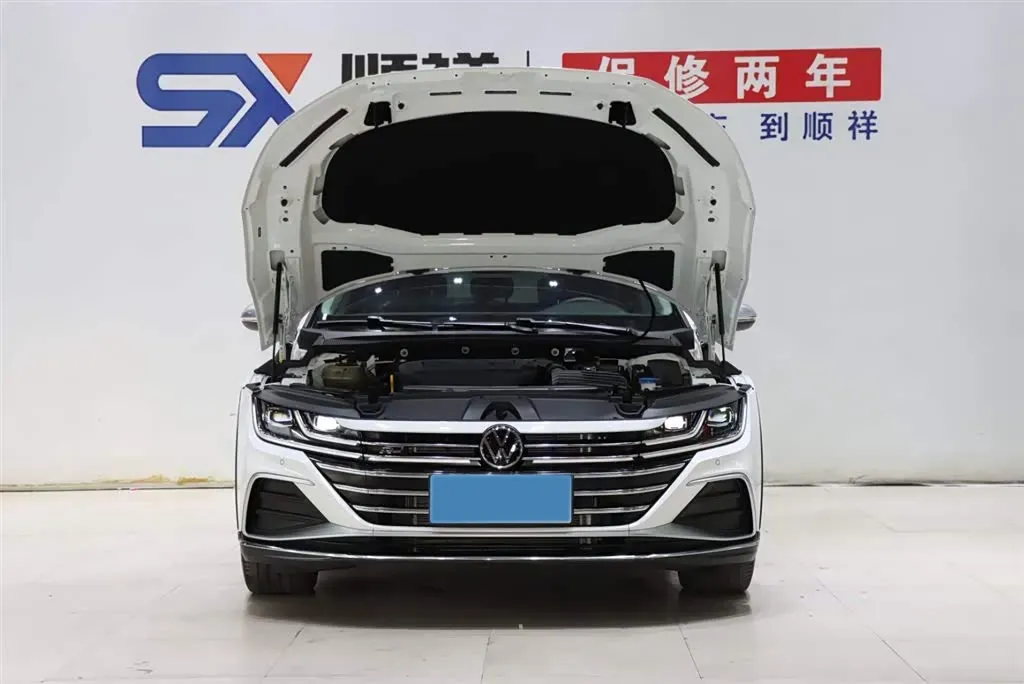 2023 Volkswagen CC 2.0T 220HP L4 7DCT,autocango,china used car exporter,china ev exporter,chinese used car exporter,chinese used ev exporter