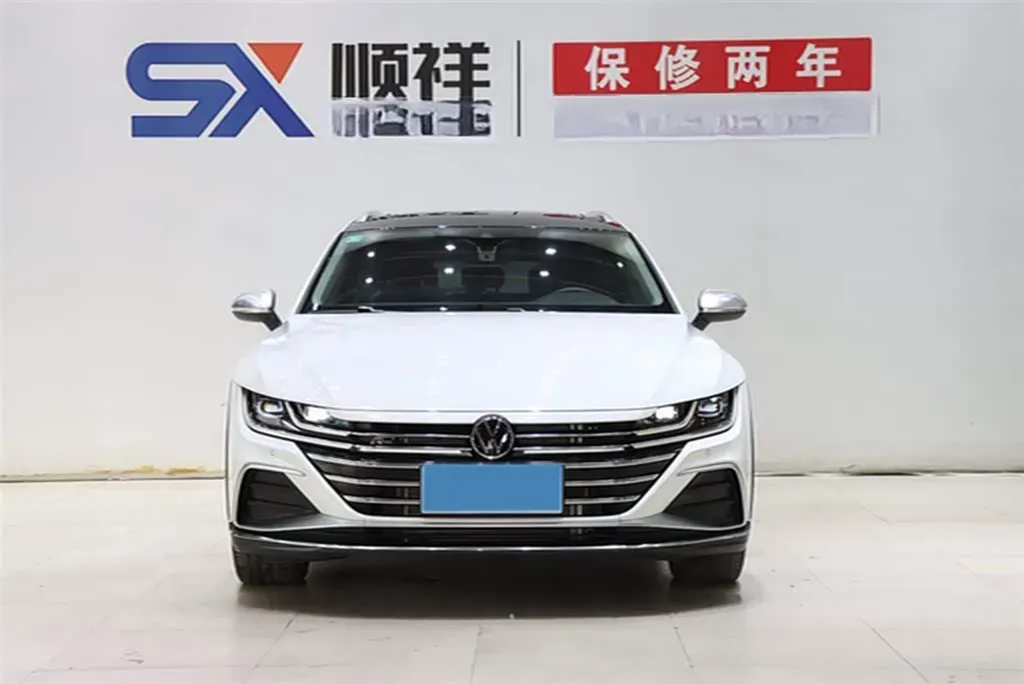 2023 Volkswagen CC 2.0T 220HP L4 7DCT,autocango,china used car exporter,china ev exporter,chinese used car exporter,chinese used ev exporter