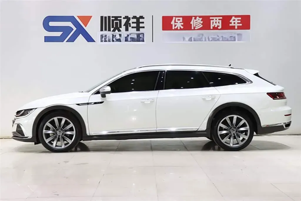 2023 Volkswagen CC 2.0T 220HP L4 7DCT,autocango,china used car exporter,china ev exporter,chinese used car exporter,chinese used ev exporter