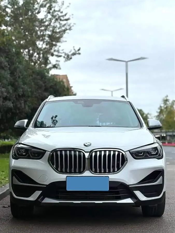 2022 BMW X1 2.0T 192HP L4 7DCT,autocango,china used car exporter,china ev exporter,chinese used car exporter,chinese used ev exporter