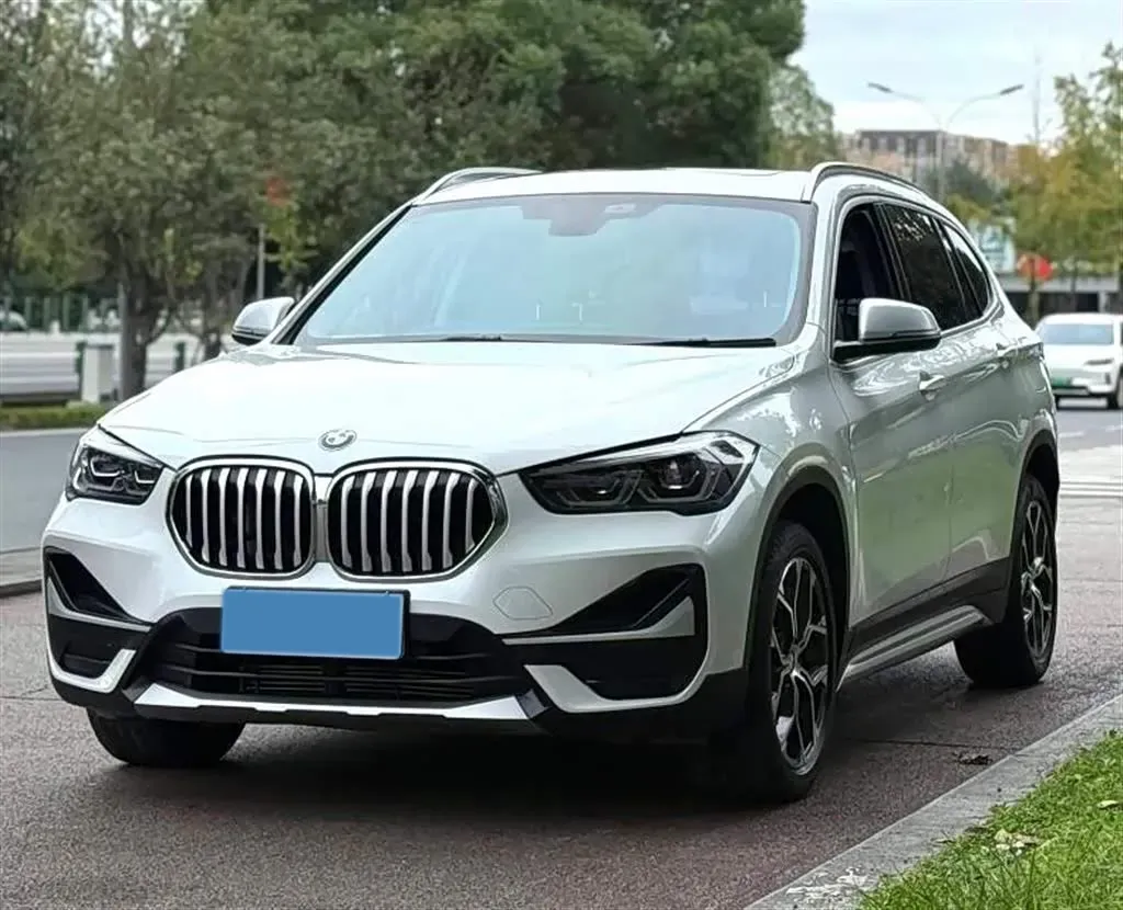 2022 BMW X1 2.0T 192HP L4 7DCT,autocango,china used car exporter,china ev exporter,chinese used car exporter,chinese used ev exporter