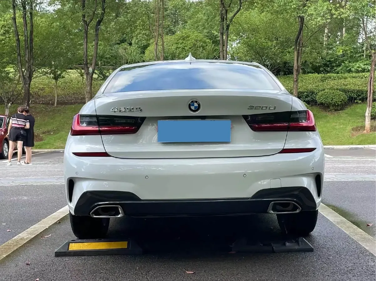 2022 BMW 3 Series 2.0T 156HP L4 8AT,autocango,china used car exporter,china ev exporter,chinese used car exporter,chinese used ev exporter