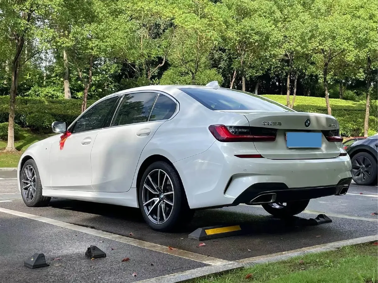 2022 BMW 3 Series 2.0T 156HP L4 8AT,autocango,china used car exporter,china ev exporter,chinese used car exporter,chinese used ev exporter