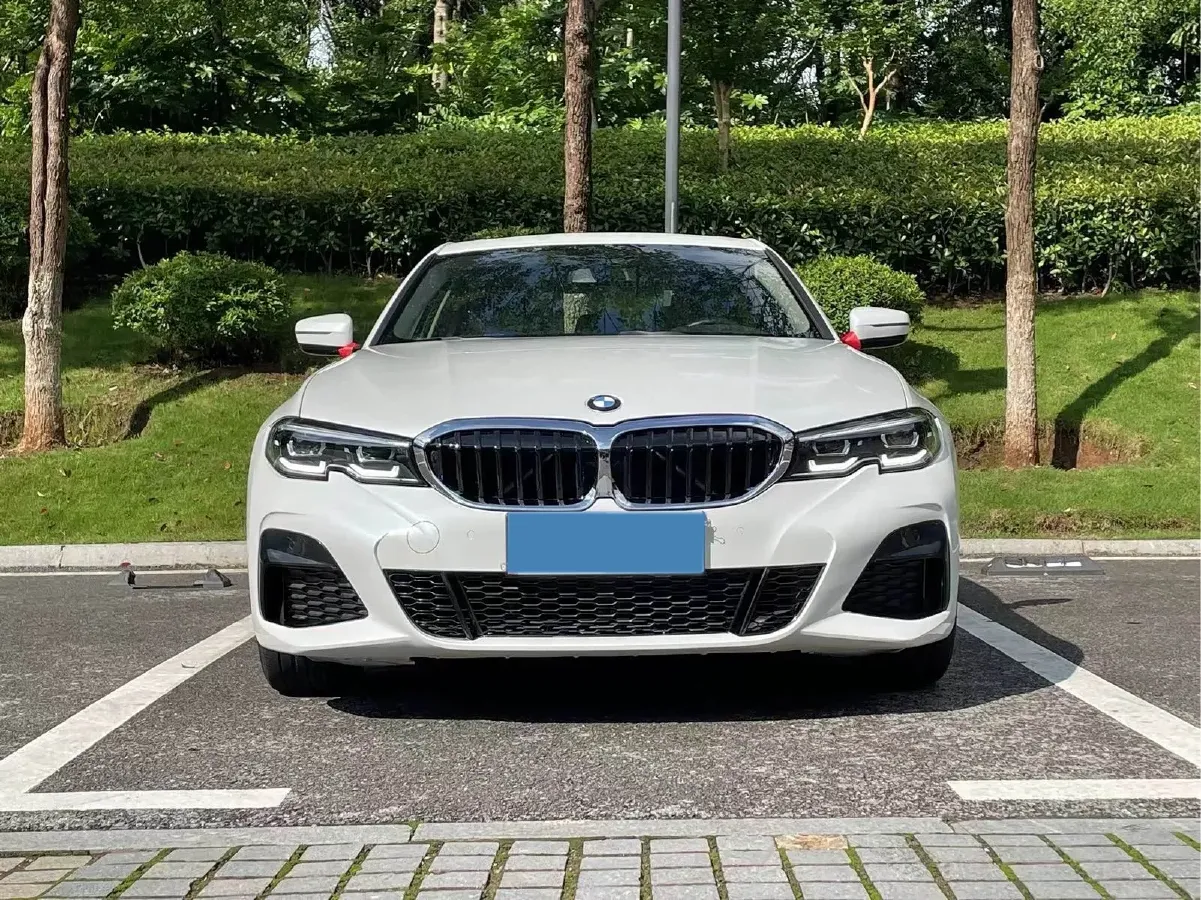 2022 BMW 3 Series 2.0T 156HP L4 8AT,autocango,china used car exporter,china ev exporter,chinese used car exporter,chinese used ev exporter