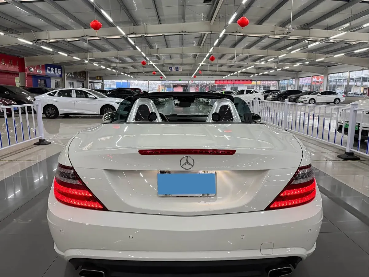 2011 Mercedes-Benz SLK Class 1.8T 184HP L4 7AT,autocango,china used car exporter,china ev exporter,chinese used car exporter,chinese used ev exporter