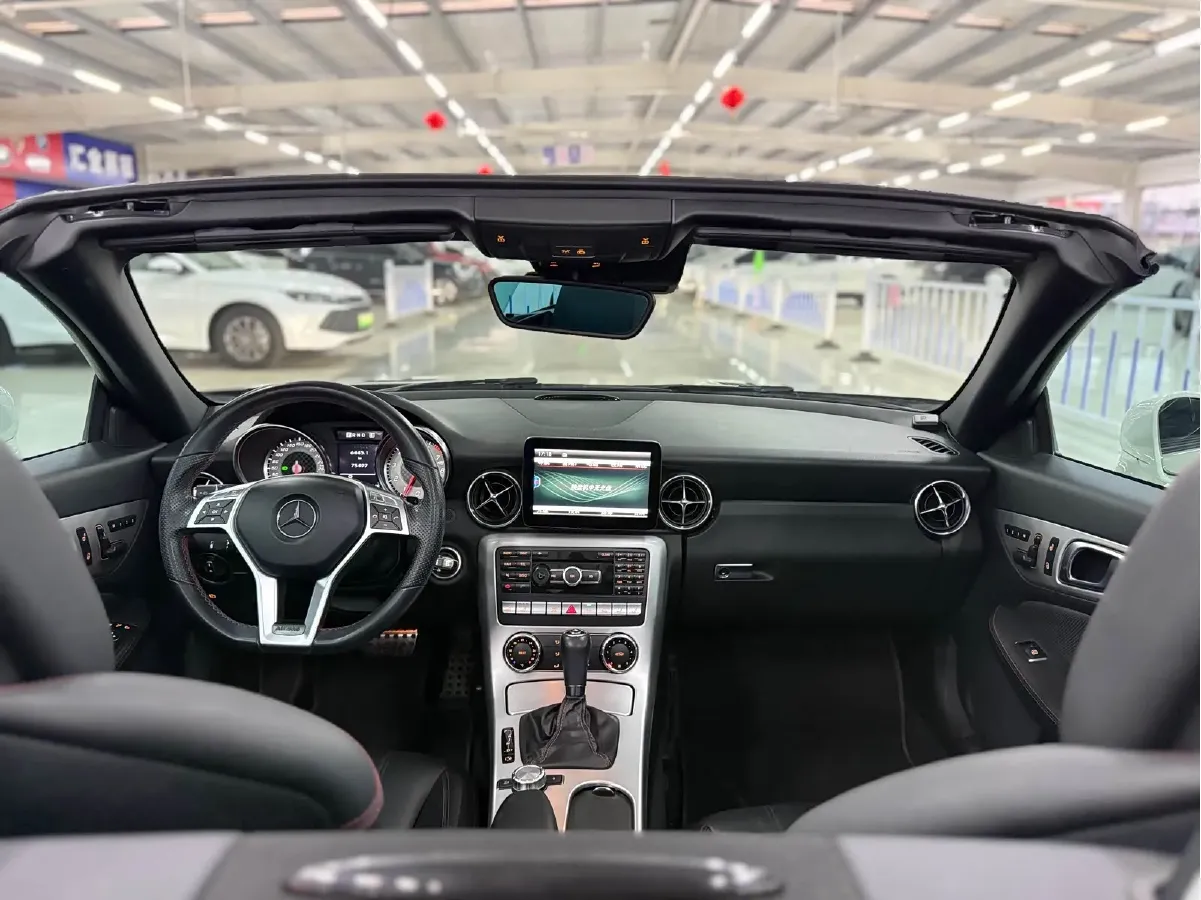 2011 Mercedes-Benz SLK Class 1.8T 184HP L4 7AT,autocango,china used car exporter,china ev exporter,chinese used car exporter,chinese used ev exporter