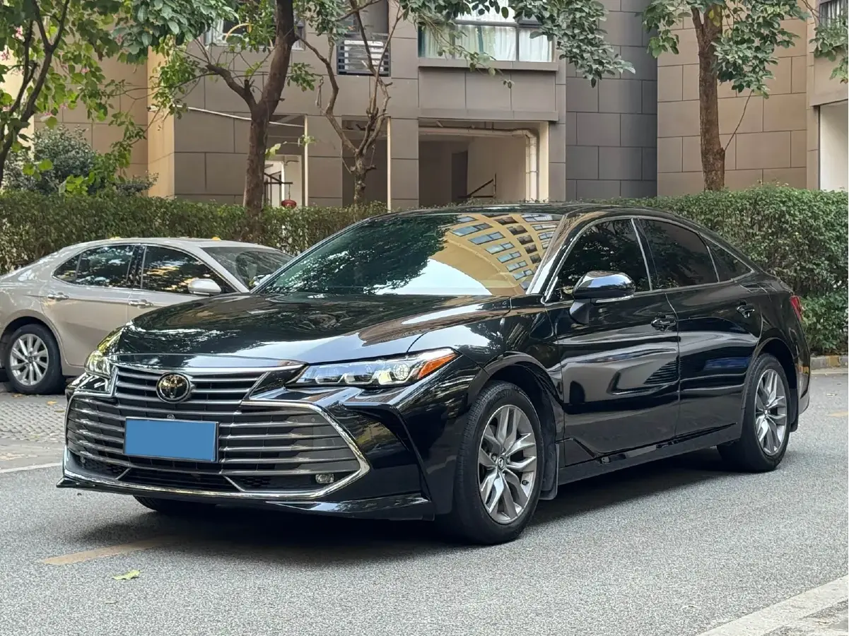 2019 Toyota Avalon 2.5L 209HP L4 8AT