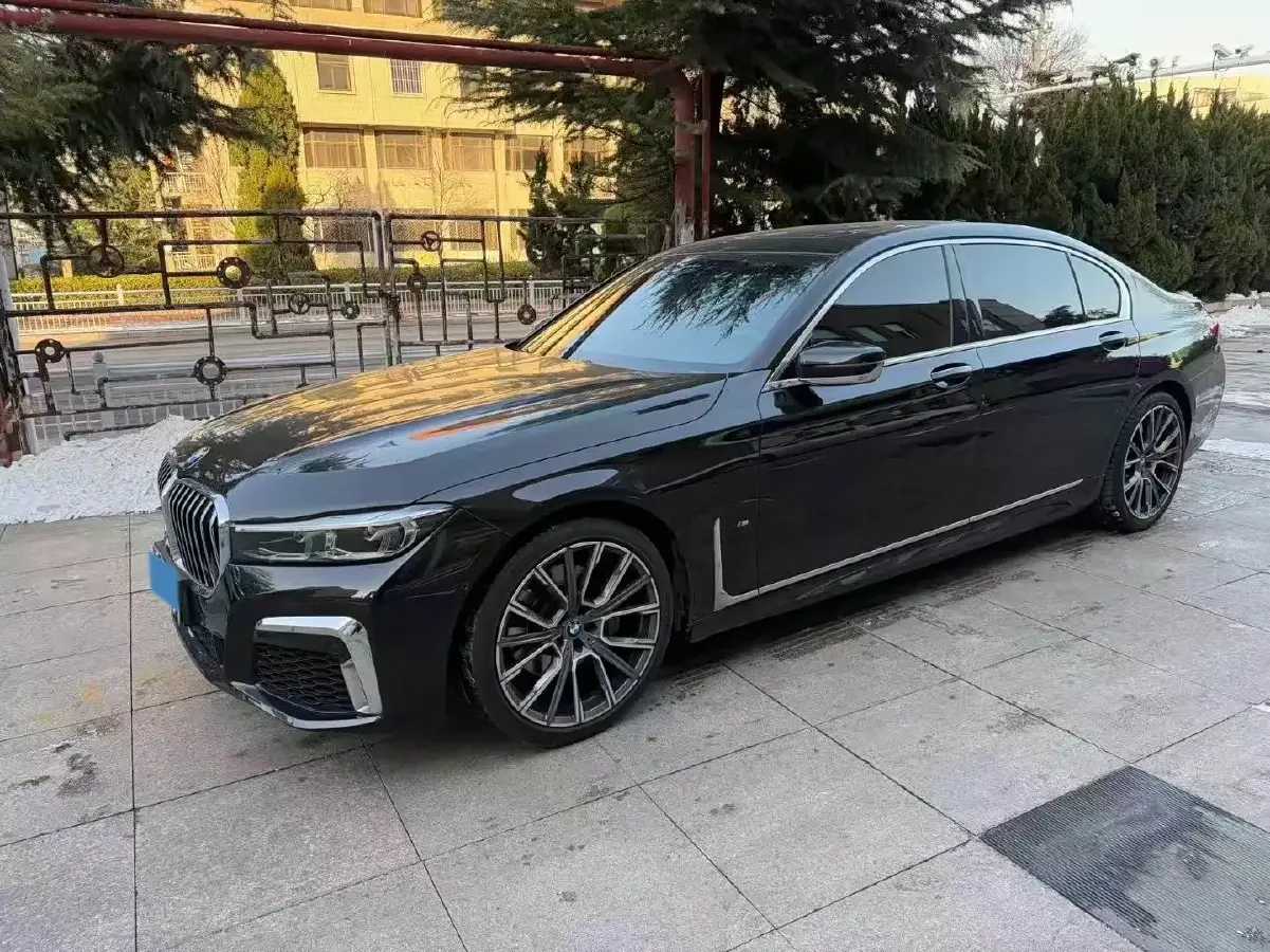 2019 BMW 7 Series 2.0T 265HP L4 8AT