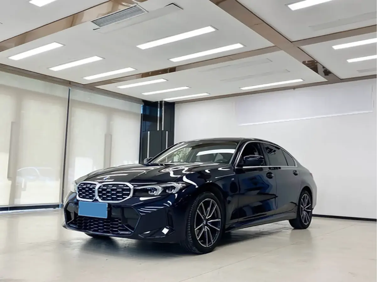 2025 BMW 3 Series 2.0T 184HP L4 8AT