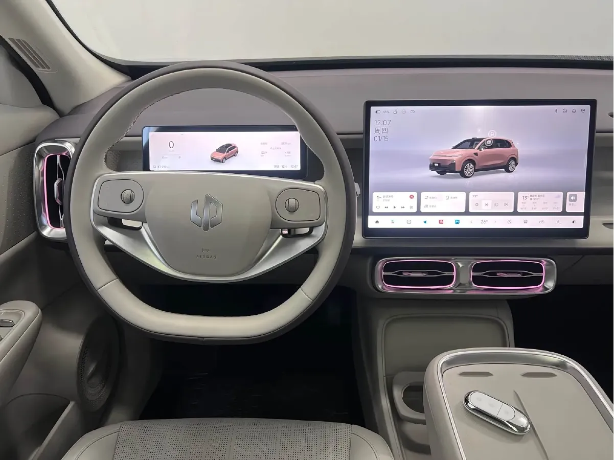 2025 Leapmotor B10 BEV 56.2KWH,autocango,china used car exporter,china ev exporter,chinese used car exporter,chinese used ev exporter